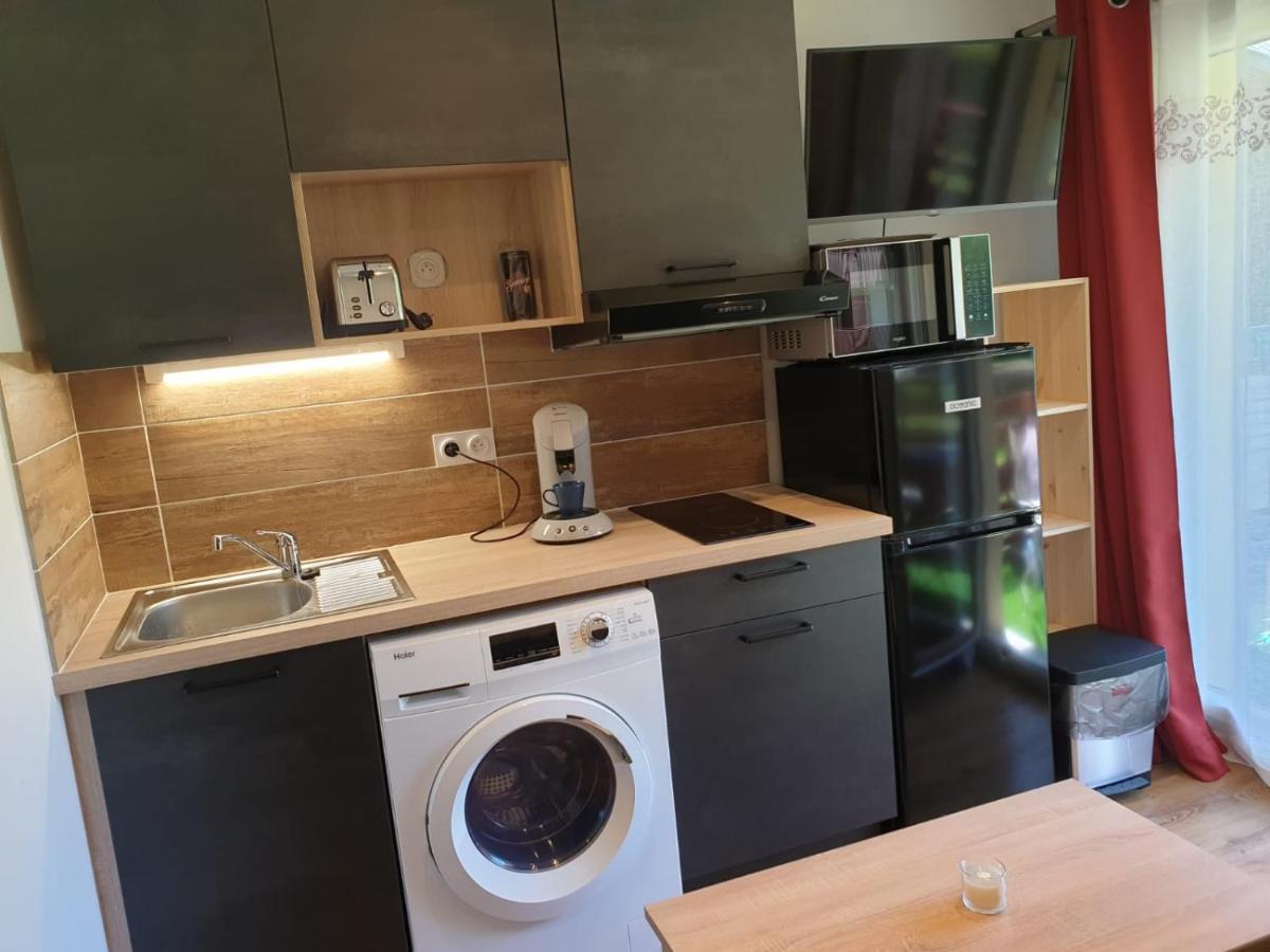 Le 211,Ski Et Randonnee, Lave Linge ,Parking 贝尔内 外观 照片